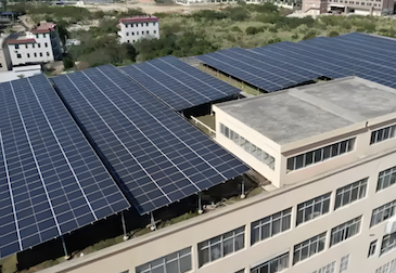 Blog công ty mới nhất về Hai tháng trong chương trình pin gia đình liên bang, 825 MWh được lắp đặt